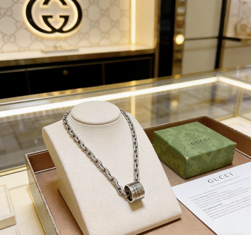 Gucci Necklace  02yxs30